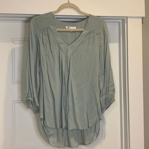 DR2 Moss green light weight blouse